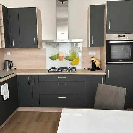 V Centre Žiar nad Hronom